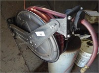 Air hose & reel (attached - buyer removes)