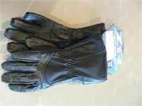 1 women's M riding gloves, retail $59