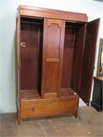 LARGE VICTORIAN DRESSING CUPBOARD