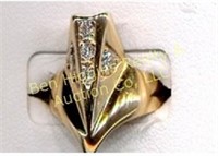 Lady’s 14K yellow gold angular dome diamond ring