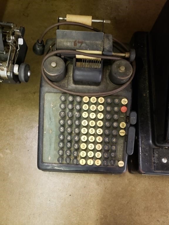  Online Typewriter Auction