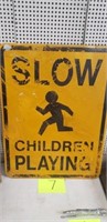 SLOW, CHILDREN PLAYING SIGN