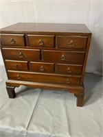 SOLID MAHOGANY SILVER CHEST BY HICKORY: CLEAN 22