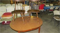 OVAL WOOD DINING TABLE W/2 CHAIRS