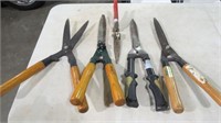 COLLECTION OF GARDEN CLIPPERS