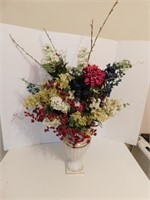 Floral Arrangement/Vase