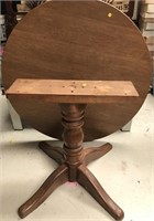 PEDESTAL ROUND DINING TABLE