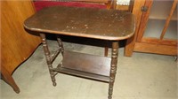 SOLID WOOD ANTIQUE SIDE TABLE