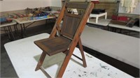 FOLDING COUNTRY CHILD'S CHAIR