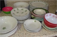 Box Lot of Misc Glassware - Plates & Bowls
