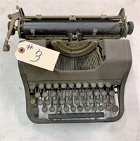 Vintage Underwood Typewriter,