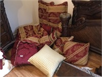 Plush bedding - pillows and duvet