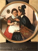 NIB KNOWLES PLATE  GOSSIPING IN THE ALCOVE