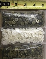 VINTAGE 3 PACKAGES OF BUTTONS