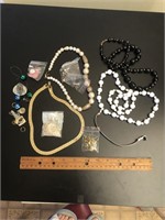 Jewelry, Coins, Stamps, Purses & More