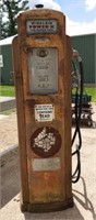Bennett Sinclair gas pump