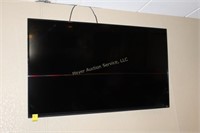 Vizio 55" TV D55-D2 w/ wall mount