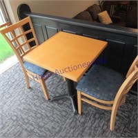 Square table & 2 chairs