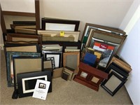 LG. GROUP PICTURE FRAMES
