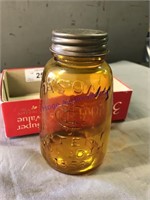 Amber pint canning jar w/  lid