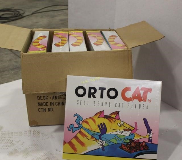 ORTOCAT Self Serve Cat Feeder New In Box 