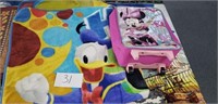 MINNIE MOUSE BACKPACK AND DONALD DUCK BLANKET