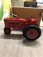 ERTL Farmall Super M-TA tractor
