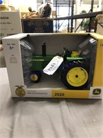 ERTL FFA JD 2520 tractor 1:16
