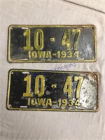 pair of 1934 IOWA license plates