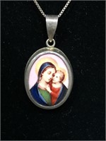 .925 STERLING SILVER NECKLACE WITH MOTHER AND CHIL