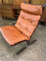 MODERN DESIGN LEATHER BENTWOOD CHAIR