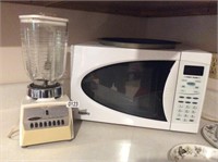 Microwave and vintage blender