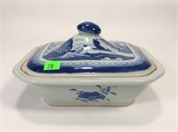 Blue Canton covered dish 8.5“ x 7“