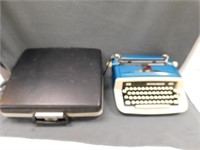 Vintage Royal Typewriter circa 1973 5" T, 15" W,