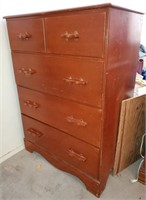 808 - HARMONY HOUSE UPRIGHT DRESSER