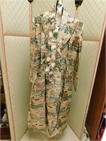 Silk Kimono with Obi tie 54" L, 24" W. Asian