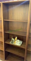 five shelf wood bookcase, with adjustable