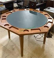 Really nice 48 inch poker game table, Oakwood