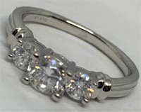 14KT WHITE GOLD .81CTS DIAMOND RING FEATURES