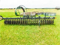 Yetter mod. 3415, 15’ 3pt. rotary hoe