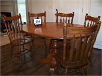 Oak Kitchen Table with 1 Leaf & 5 Oak Chairs