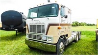 1985 International 9670 cab-over truck/tractor
