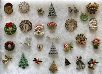 Vintage Christmas jewelry pins