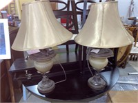 Pair of nice table lamps with gold shades, metal