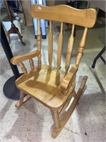 Child Maple rocking chair (1280)