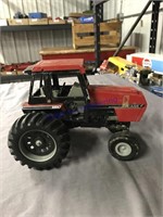 Case Internaitonal 2594 toy tractor