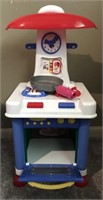 CHILDS KITCHENETTE OVEN PLAY HOUSE