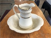 EDWARDIAN ENGLISH JUG AND BASIN - 36CM