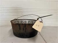 Cast iron Dutch oven, with fryer