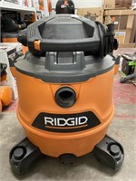 RIGID shop vac without box, does NOT have